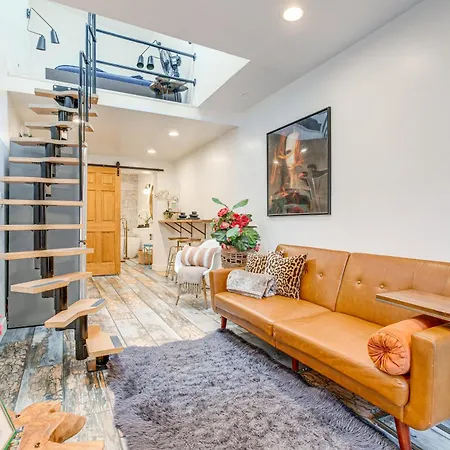 Denver Tiny House Walk To Cafes, Bars, Eateries!